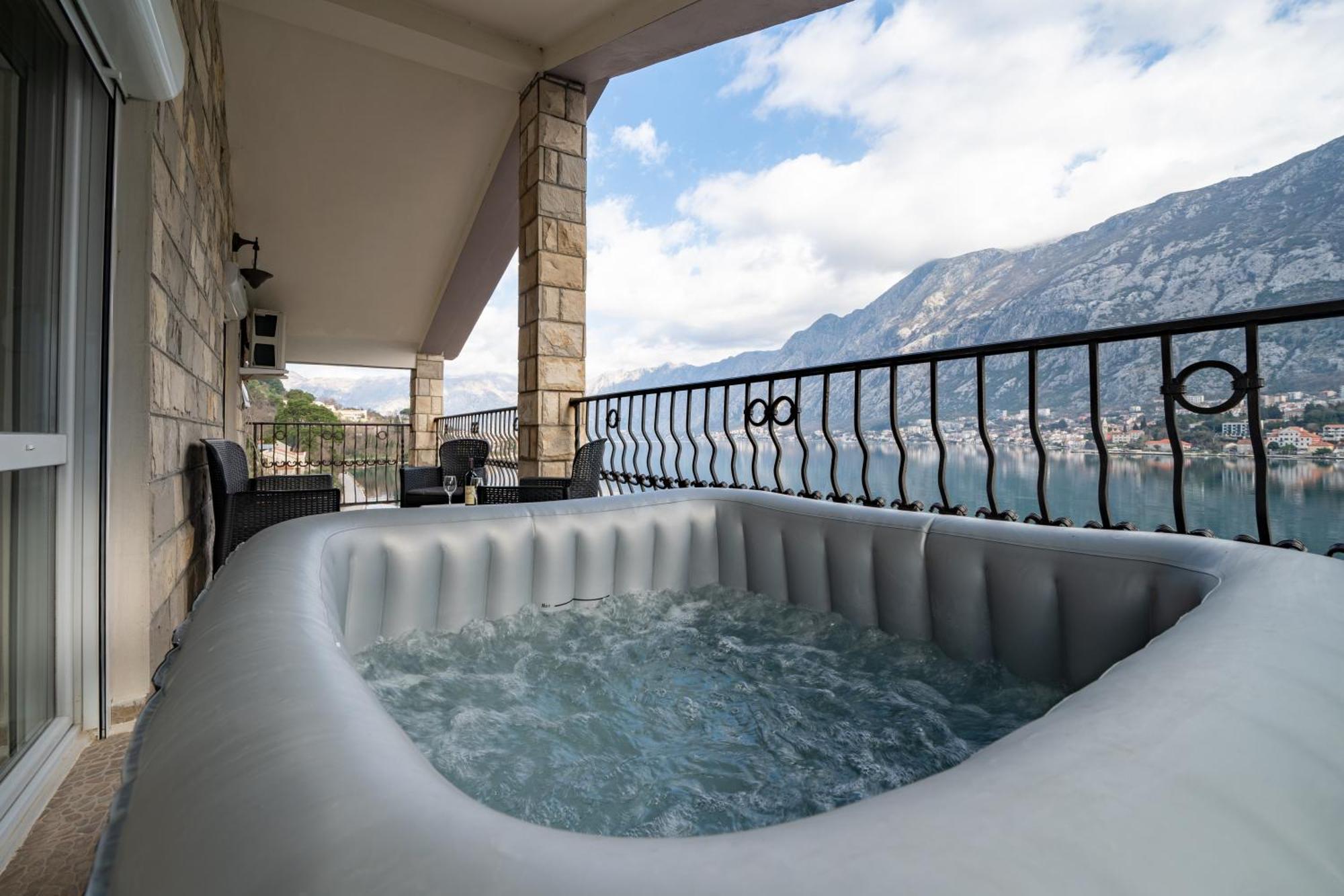 Apartments Vukovic Kotor Ngoại thất bức ảnh