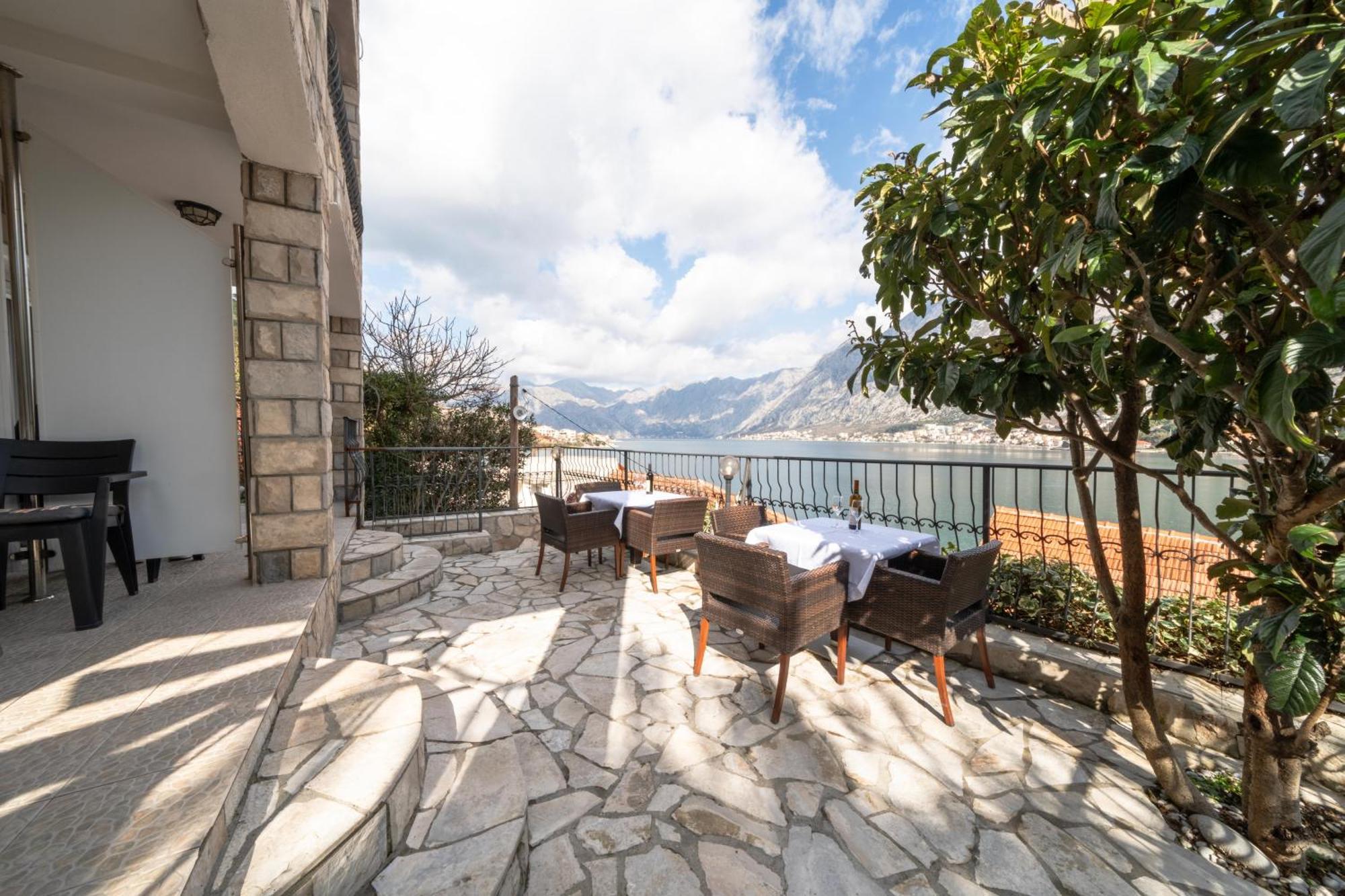 Apartments Vukovic Kotor Ngoại thất bức ảnh