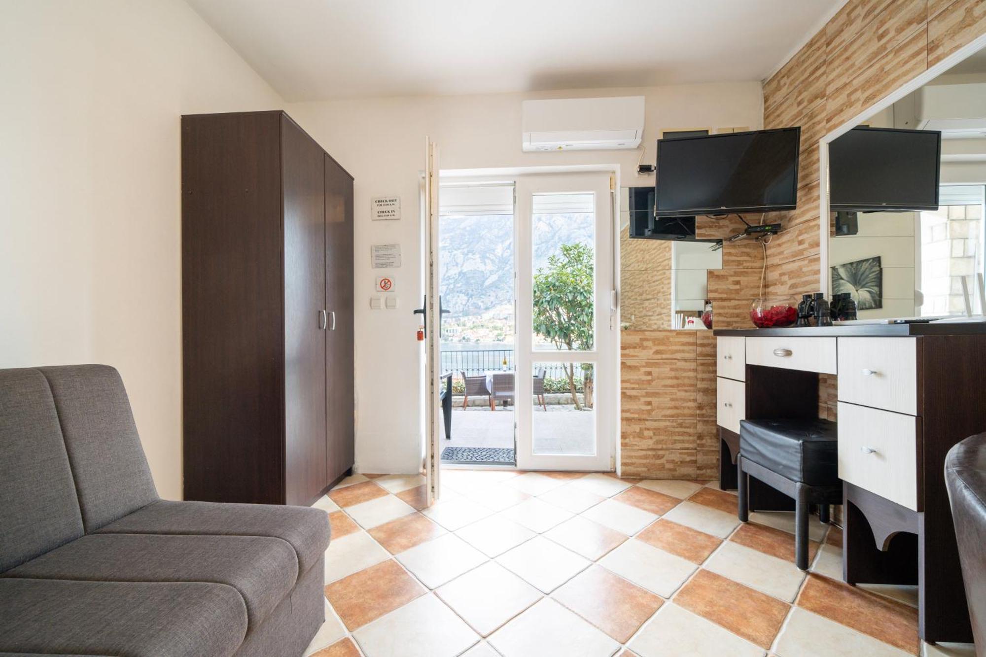 Apartments Vukovic Kotor Ngoại thất bức ảnh